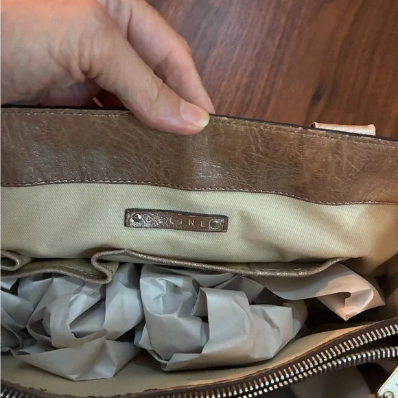 Celine Gold Tote Bag with Structured Distressed leather - Picture 8 of 15